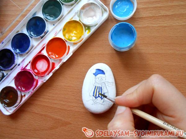 разрисовываем камень красками