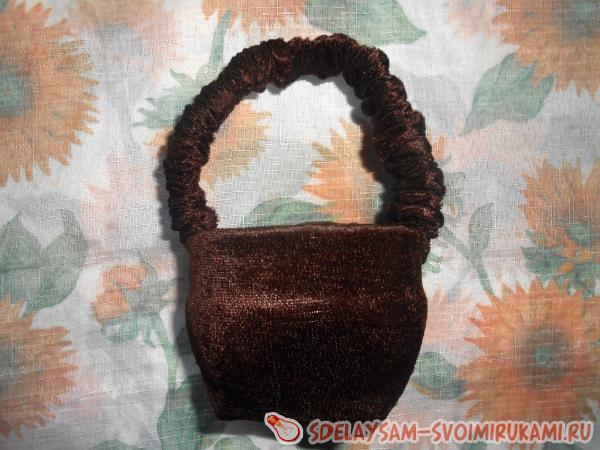 Степлером скрепим ручки