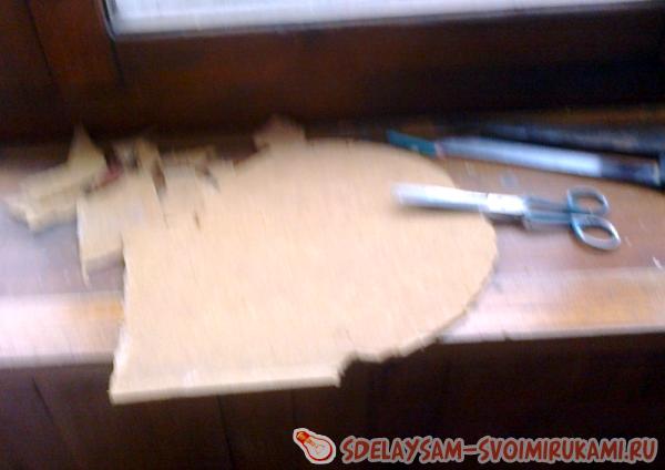 вырезаем два одинаковых круга