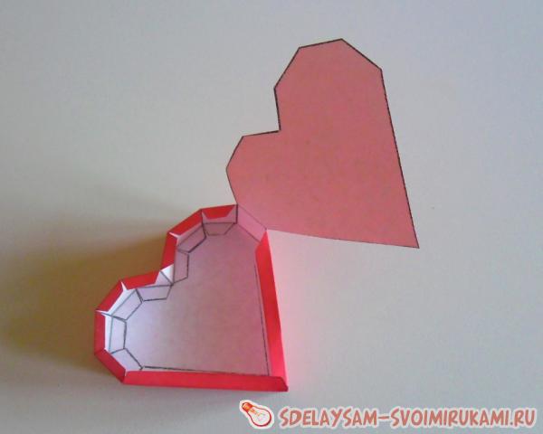 подарочная коробочка в виде сердца