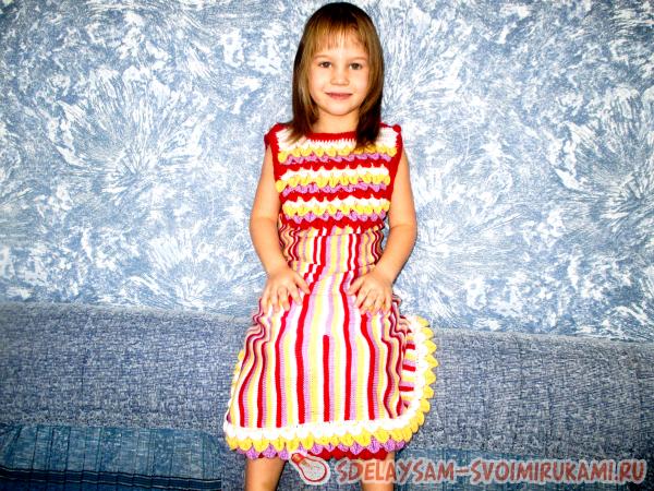 Вязаное платье для девочки