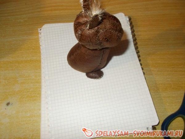 Пришиваем лапки