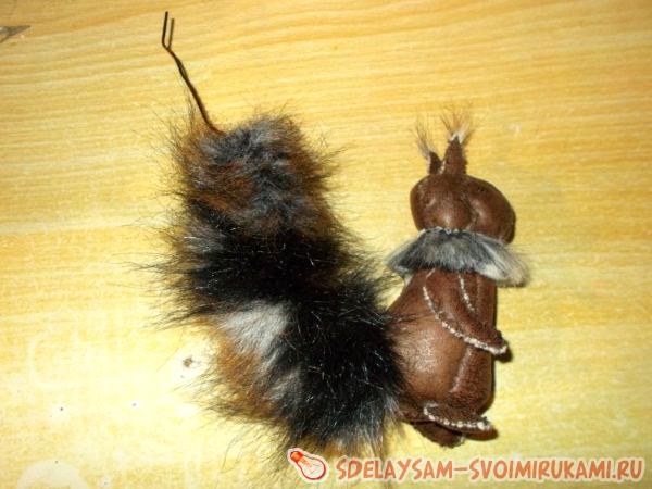 Насаживаем мех на проволоку