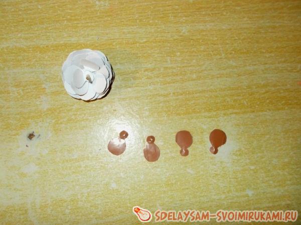 Насаживаем чешуйки