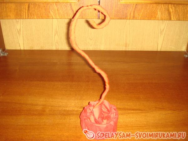 задекорировать жестяную банку