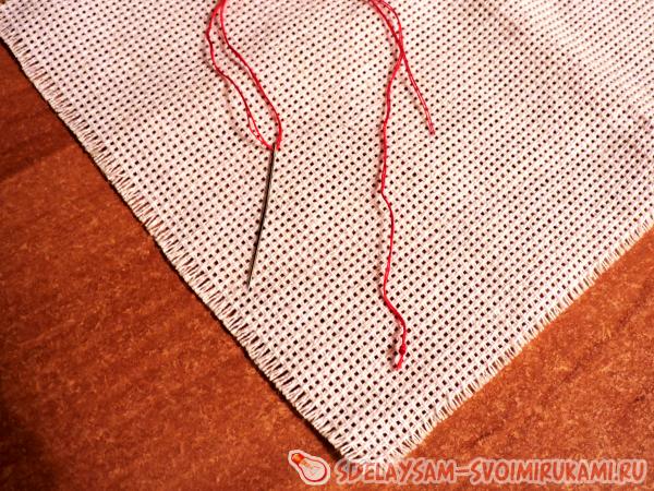 Сердце вышитое крестиком