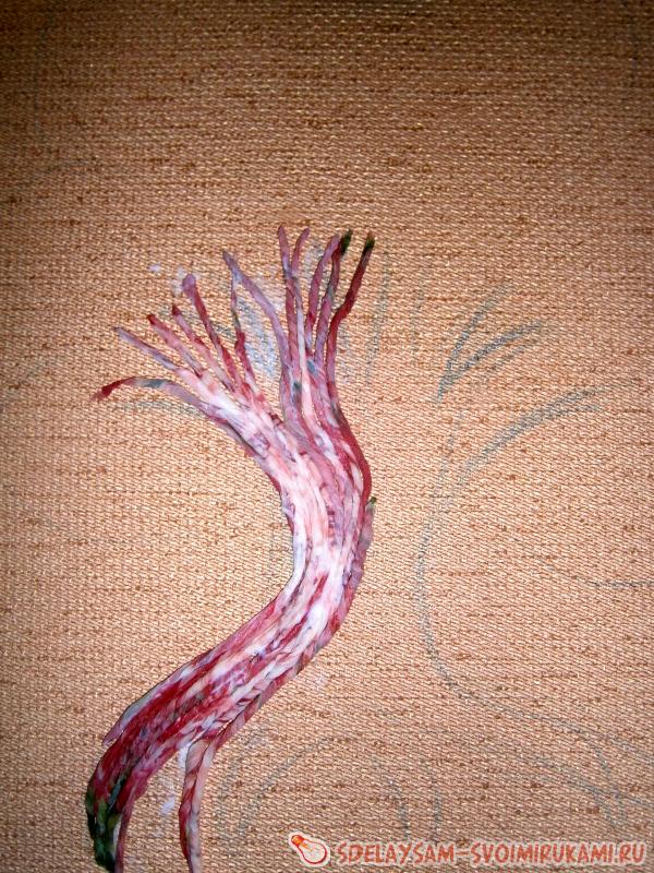 придавая изгиб дереву