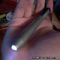 Светодиод горит от одной батарейки