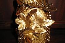 Изящная стильная вазочка