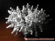 Цветы в вазе из пластиковой бутылки