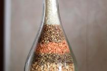 Бутылка с крупой