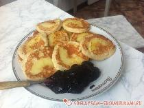 Овсяные оладьи с яблоками