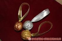 Елочные игрушки с сюрпризом