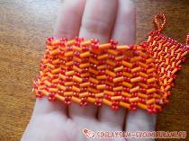 Браслет «Замысловатые волны» из бисера и стекляруса