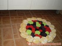 Яркий коврик из старых полотенец