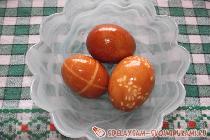 Оригинальная покраска яиц к Пасхе натуральными красителями