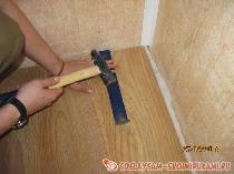 Ремонт пола, настил ламината и монтаж плинтуса