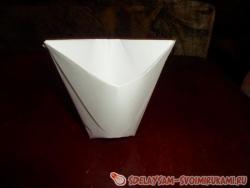 Одноразовый стаканчик