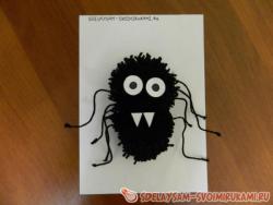 Паук из пряжи