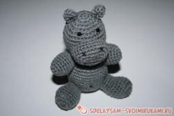 Вязанный бегемотик