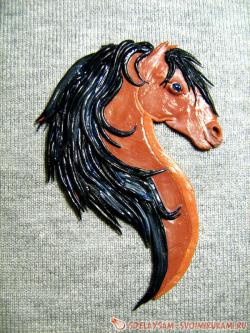 Магнит в виде головы лошади