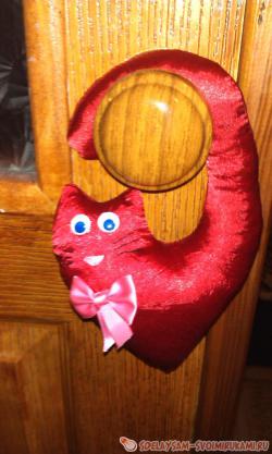 Мягкая игрушка кот в форме сердца