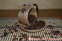 Золотая кофейная чашка