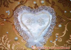 Свадебная подушечка для колец