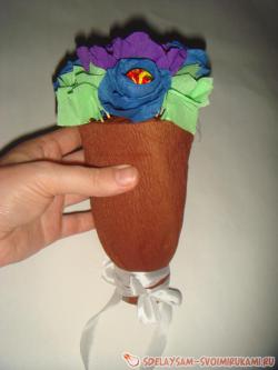 Колокольчик с букетом