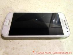 Как наклеить защитное стекло на телефон