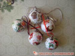 Декупаж шариков на новогоднюю елочку