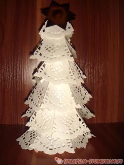 Елочка из ажурных салфеток