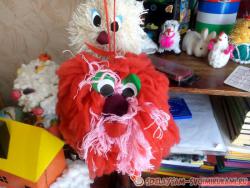 Капитошка из нитей для вязания