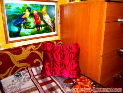 Подушка с буфами «Малиновый шёлк»