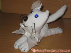 Забавный котенок