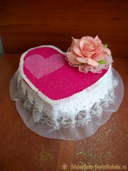 Коробочка в форме сердца