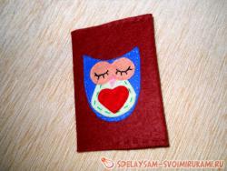Обложка на паспорт из фетра