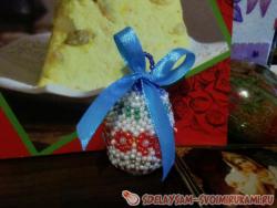 Пасхальное яйцо оплетенное бисером