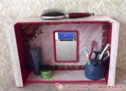 Декоративная полочка из фанерного ящика