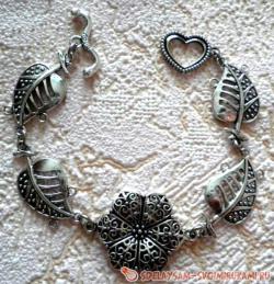 Браслет из конекторов