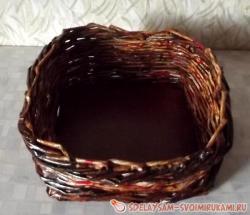 Плетение лукошка из журнальной лозы