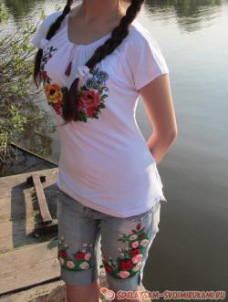 Шорты, расшитые лентами