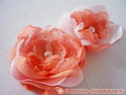 Роза из ткани