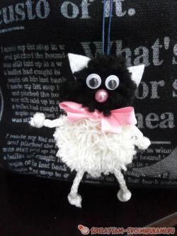 Котик – игрушка из ниток