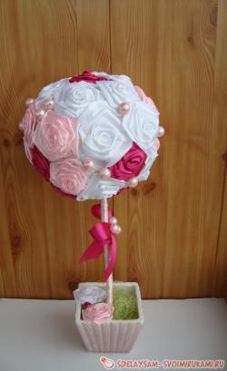 Дерево счастья из роз