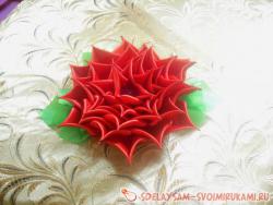 Резинка для волос «Красная гвоздика»