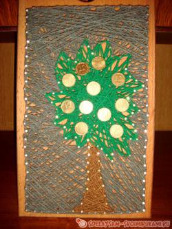 Денежное дерево из ниток и гвоздей