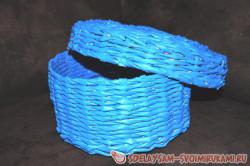 Шкатулка из газетных трубочек