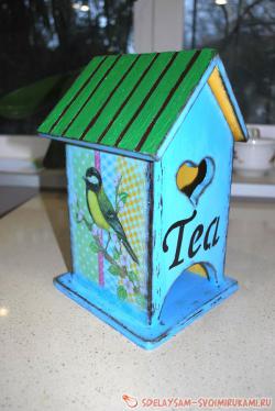 «Чайный домик» в технике декупаж