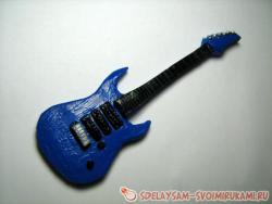 Электрогитара из полимерной глины